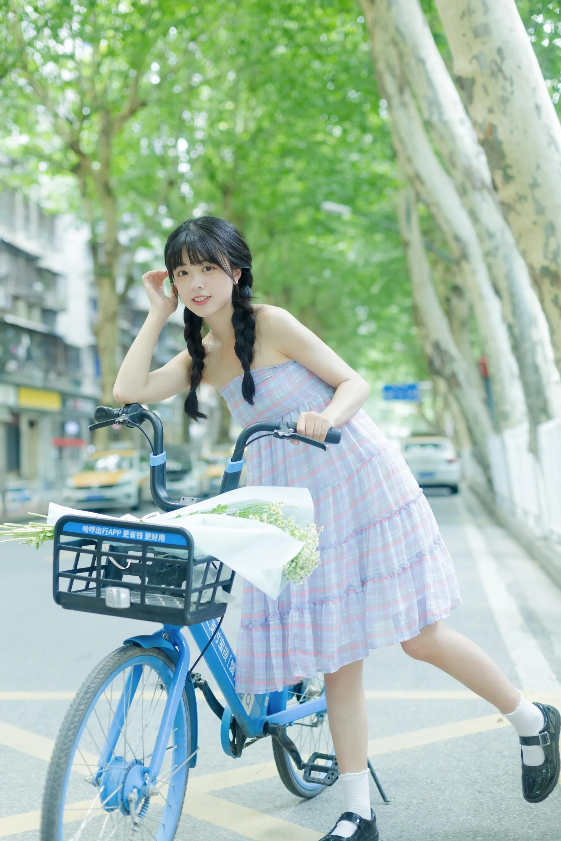[YITUYU艺图语]2022.08.12 夏天是洋甘菊的气味 可爱泡泡呀 [33P]插图2